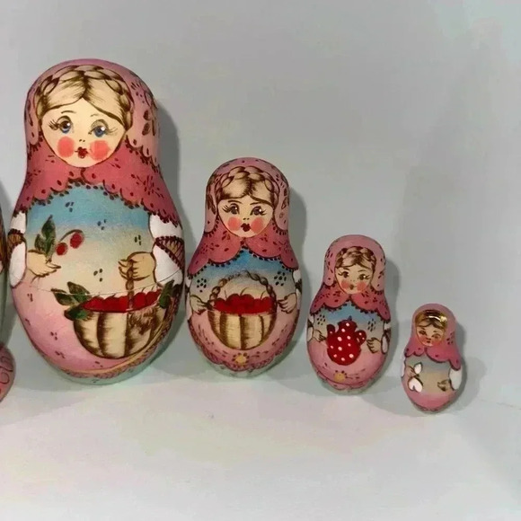 Russian Nesting Dolls Ceprueb Nocag 5 Piece Signed by Artist Vintage / Pink Blue - Picture 4 of 10